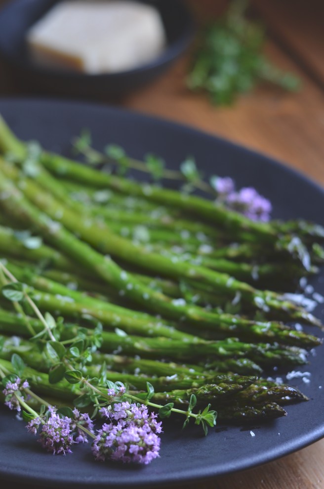 roasted asparagus with thyme, lemon and parmesan | conifères & feuillus