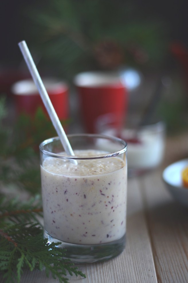 Adding a few cranberries to your morning smoothie is a great way to start your day! | conifères & feuillus