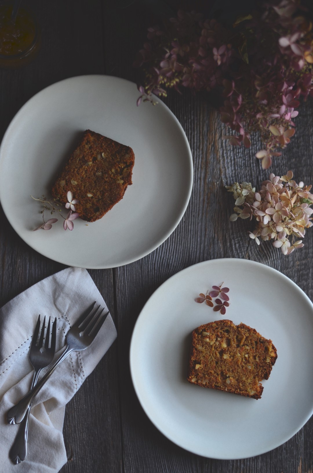 Spiced Carrot and Apple Cake | conifères & feuillus