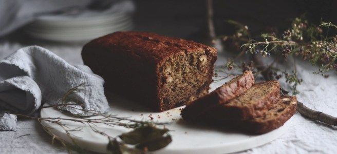 banana bread with nuts & dates | conifères & feuillus