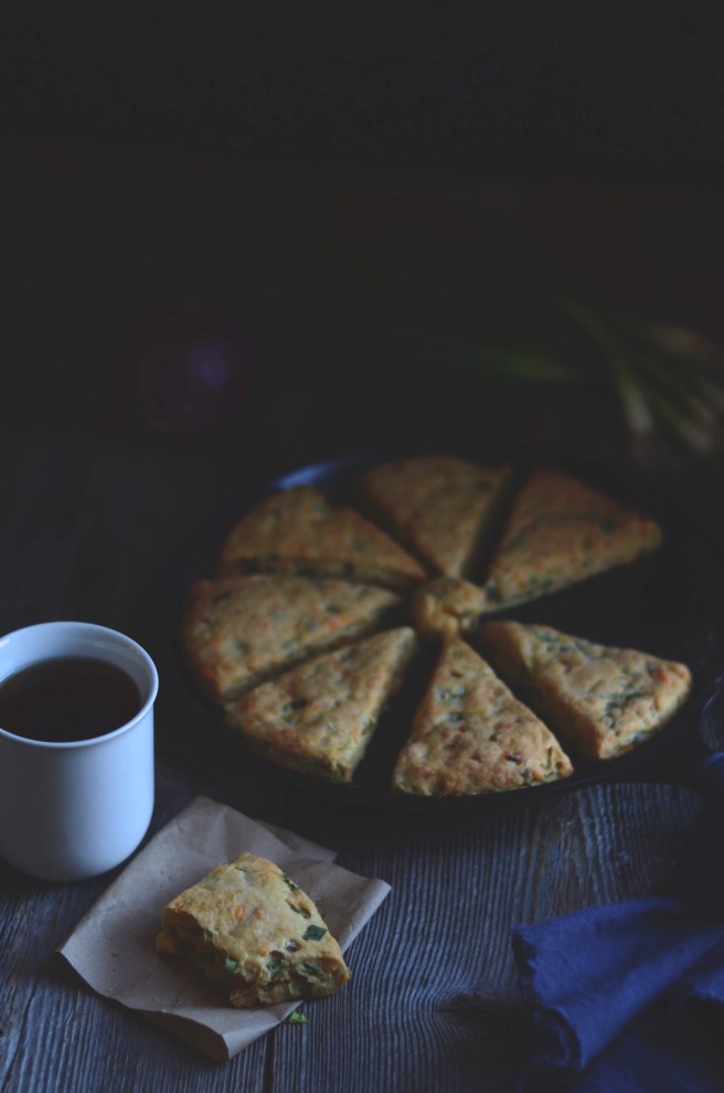 cheddar cheese and onion scones | conifères & feuillus