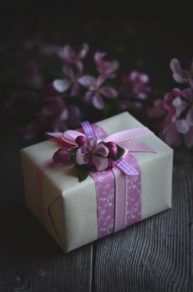 spring gift wrapping inspiration | conifères & feuillus