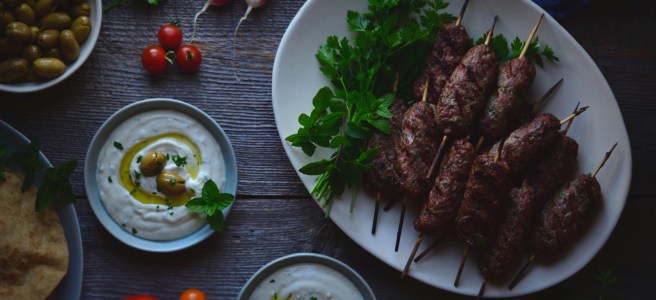 grilled lamb kafta & tahini yogurt sauce | conifères & feuilllus