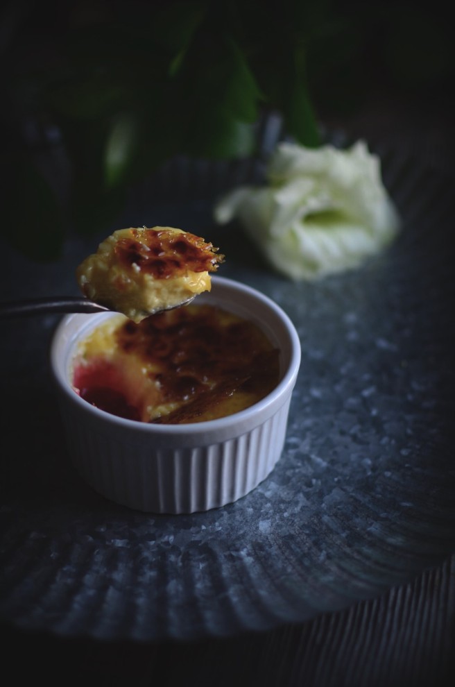 crème brûlée with raspberry coulis | conifères & feuillus