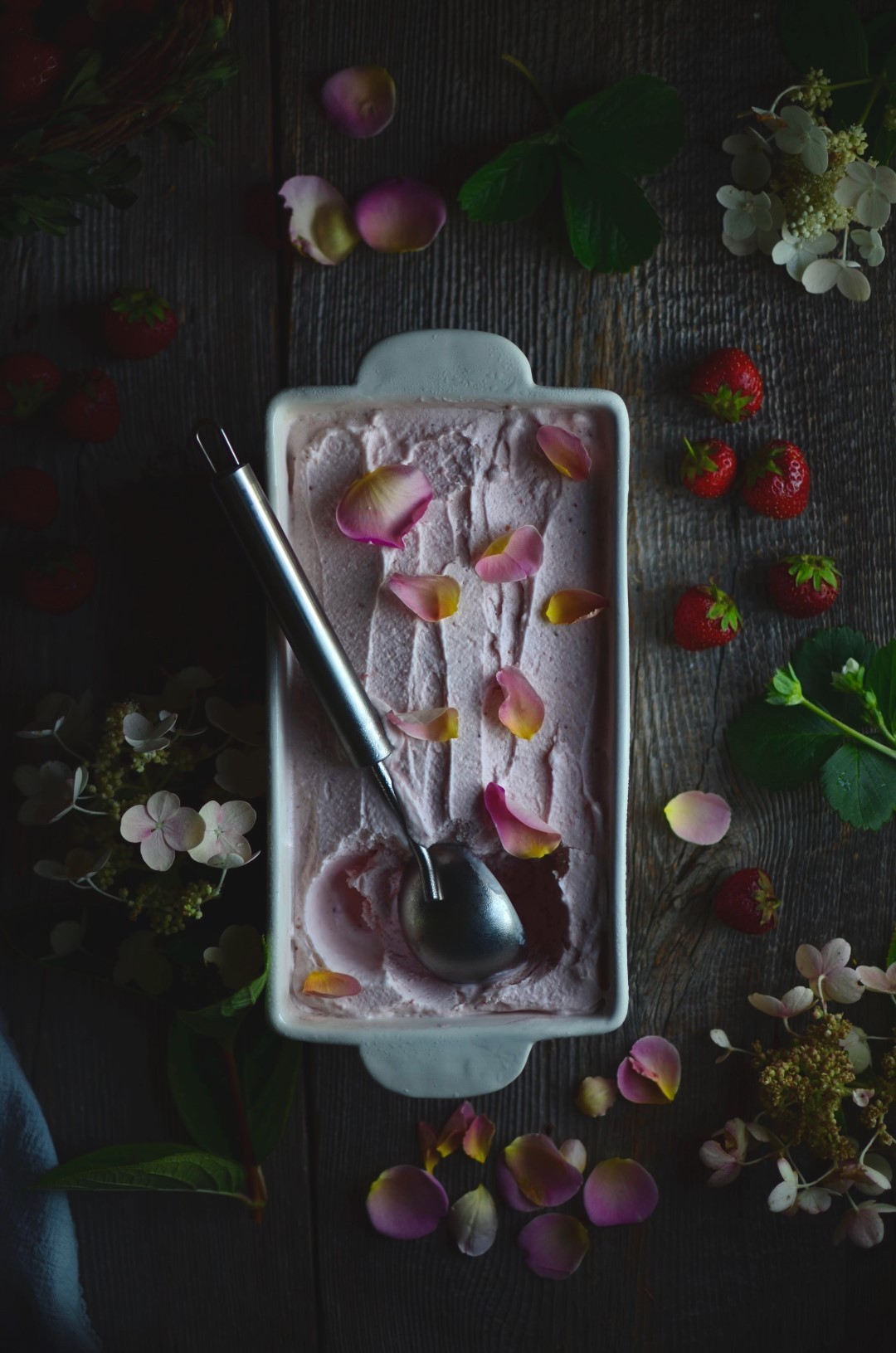 Strawberry and Rose Ice Cream | conifères & feuillus