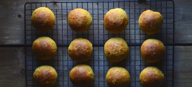 sweet saffron rolls | conifères & feuillus